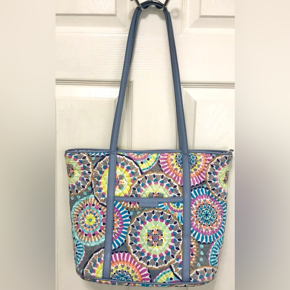 Vera Bradley Tote Sunny Medallion - Picture 3 of 16